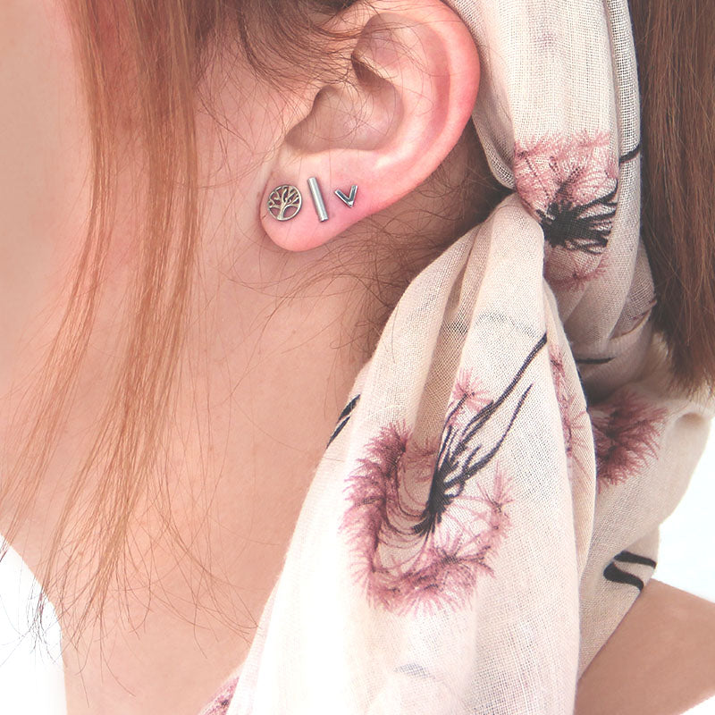 la•Label Jewelry Studs V-shape small LE-014-VHV