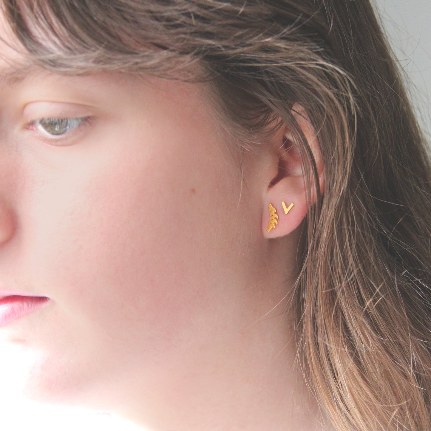 la•Label Jewelry Studs Leaf LE-017-LEA